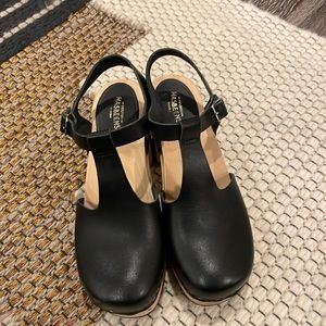 Swedish Hasbeen Clog Mules Size 38 Black Leather